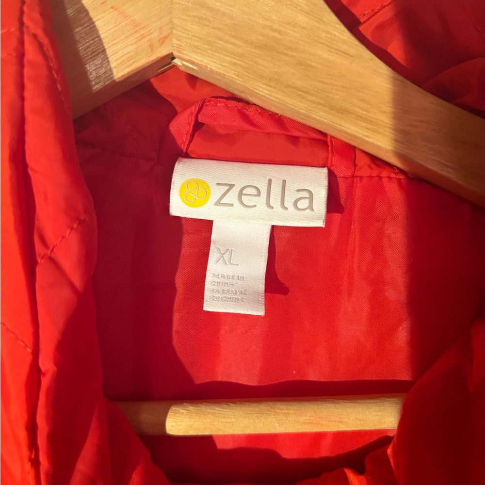 Zella Vibrant Red Jacket - Picture 5 of 6